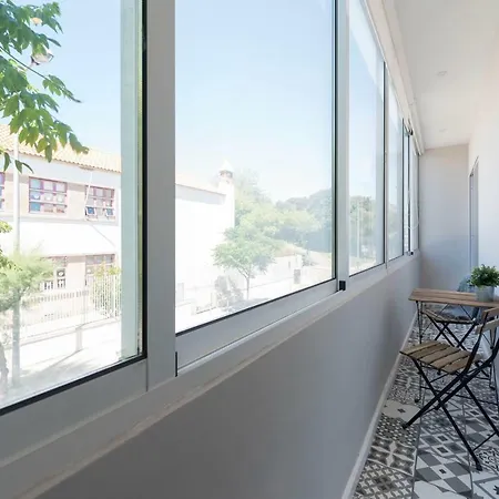 Bright & Sunny Beach House 马托西纽什