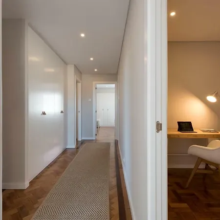 Bright & Sunny Beach House